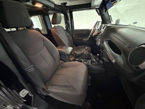 Used 2015 Jeep Wrangler Unlimited Sport AWD/4WD image 16