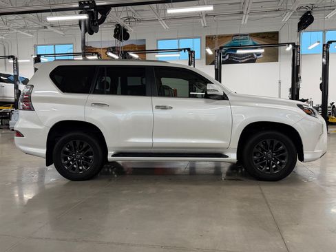 Used 2023 Lexus GX 460 Premium AWD/4WD image 8
