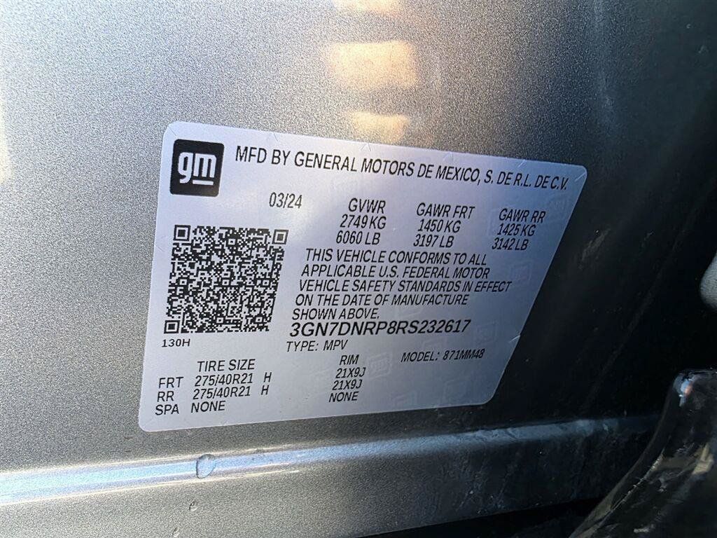 Used 2024 Chevrolet Equinox EV RS FWD image 17
