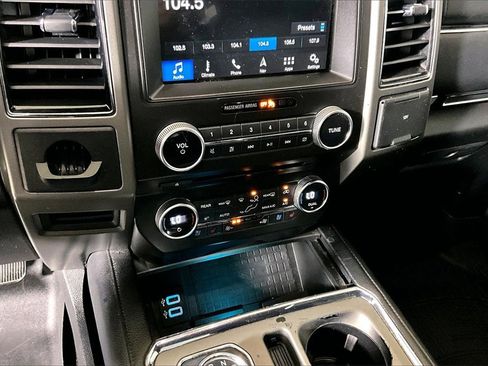 Used 2018 Ford Expedition XLT w/ Equipment Group 202A image 26