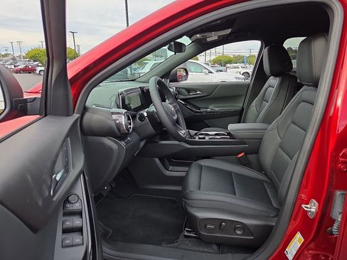 New 2026 Chevrolet Equinox LT w/ Convenience Package II image 5