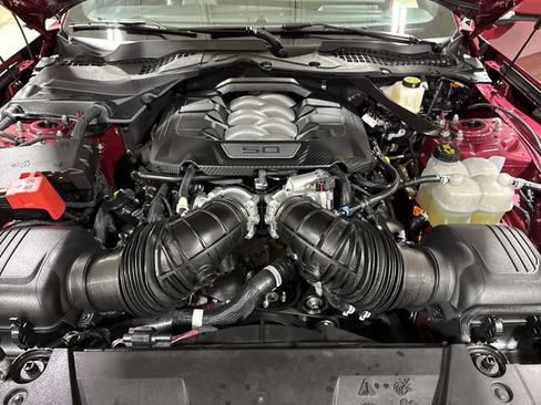 Used 2025 Ford Mustang GT Premium RWD image 24