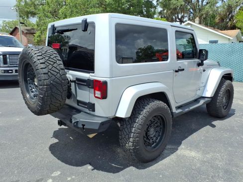 Used 2011 Jeep Wrangler Sahara w/ Dual Top Group AWD/4WD image 7