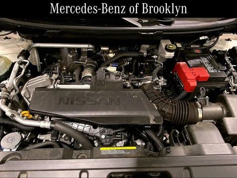 Used 2024 Nissan Rogue S image 28