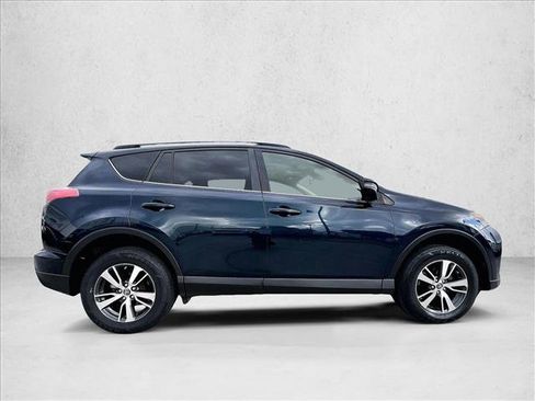 Used 2018 Toyota RAV4 XLE image 5