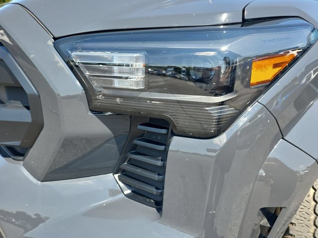 Used 2025 Toyota Tacoma SR5 RWD image 32
