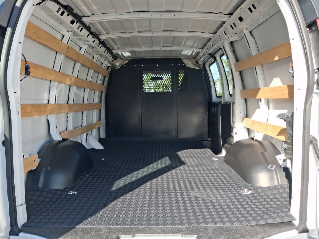 Used 2025 Chevrolet Express 2500 w/ Driver Convenience Package RWD image 13