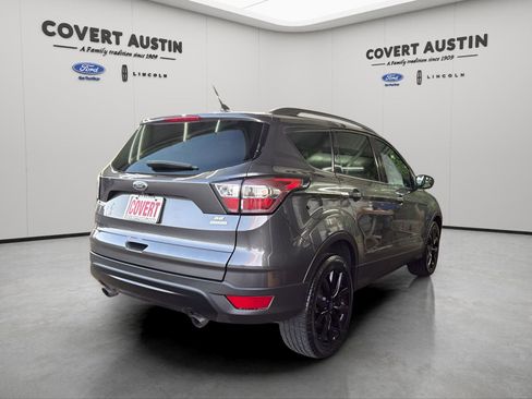 Used 2018 Ford Escape SE w/ SE Sport Appearance Package image 5