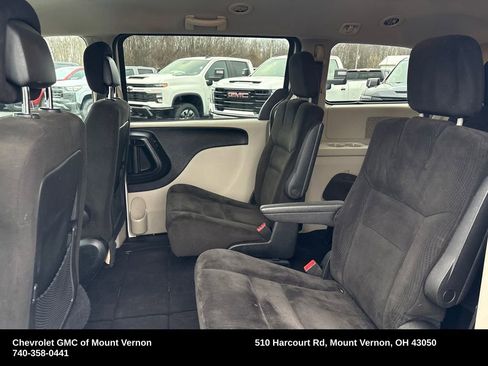 Used 2016 Dodge Grand Caravan SXT image 22