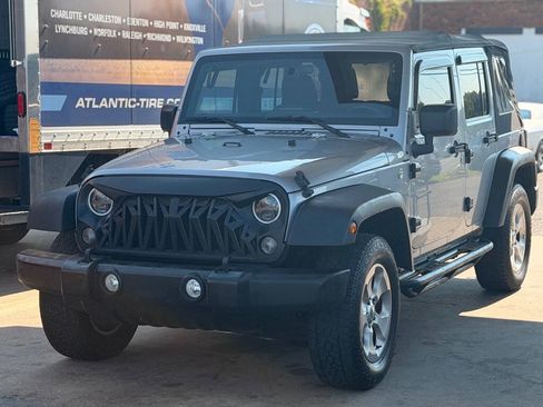 Used 2015 Jeep Wrangler Unlimited Sport w/ Connectivity Group AWD/4WD image 4