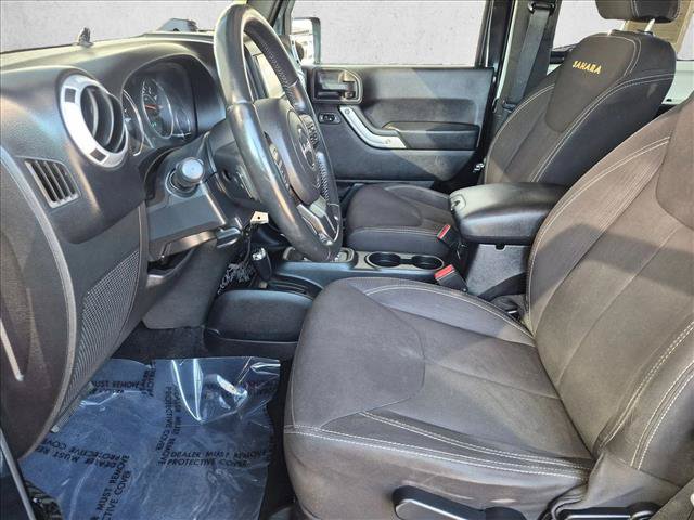 Used 2014 Jeep Wrangler Sahara w/ Dual Top Group AWD/4WD image 16