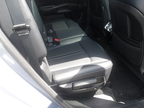 Used 2021 Kia Sorento S w/ Panoramic Sunroof Package AWD/4WD image 11