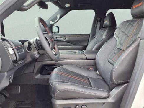 Certified 2025 Nissan Armada PRO-4X AWD/4WD image 10