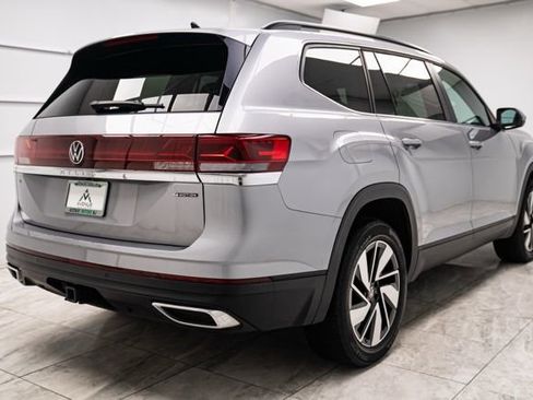Used 2025 Volkswagen Atlas SE image 9