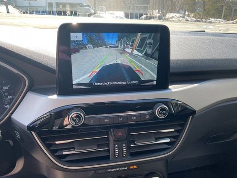 Certified 2022 Ford Escape SEL image 17