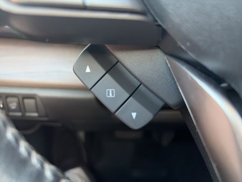 Used 2021 Subaru Outback Limited image 24