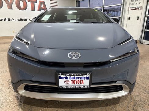 New 2026 Toyota Prius SE image 5