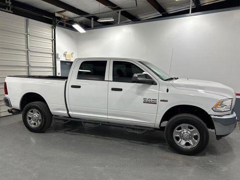 Used 2017 RAM 3500 Tradesman w/ Chrome Appearance Group image 6