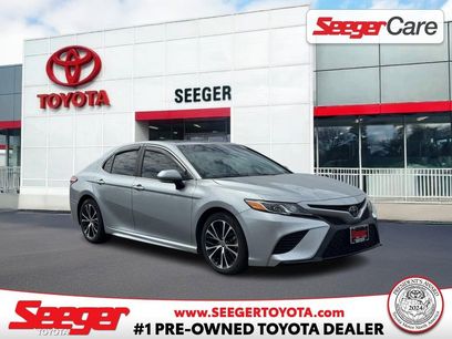 Used 2020 Toyota Camry SE w/ Moonroof Package