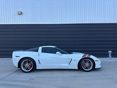 Used 2007 Chevrolet Corvette Z06 w/ Preferred Equipment Group RWD image 13