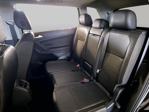 Used 2019 Volkswagen Tiguan SE FWD image 18