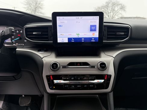 Certified 2023 Ford Explorer XLT w/ Equipment Group 202A image 16