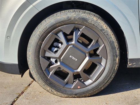 New 2026 Kia Carnival SX image 7