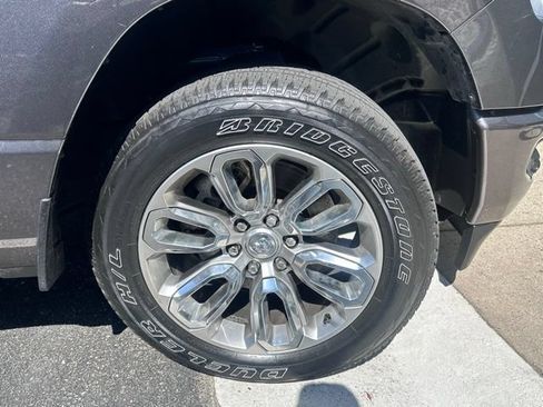 Used 2023 RAM 1500 Laramie AWD/4WD image 11
