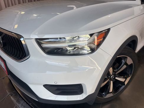 Used 2020 Volvo XC40 T5 Momentum AWD/4WD image 9