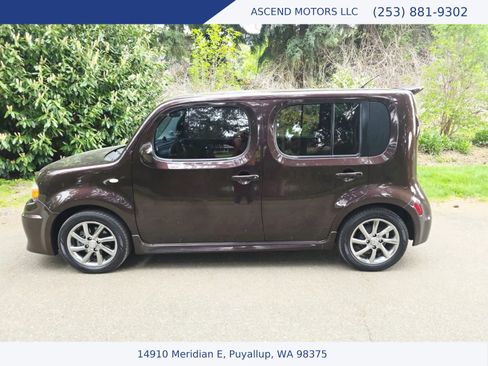 Used 2009 Nissan Cube 1.8 S Krom Edition w/ Interior Designer Pkg FWD image 2