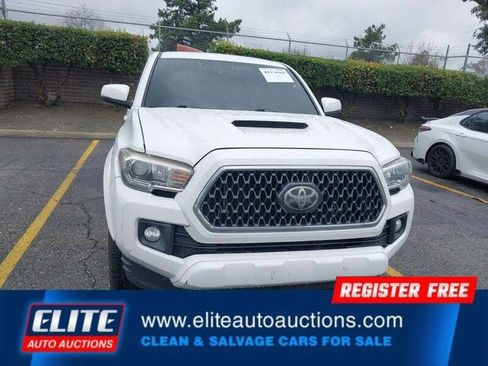 Used 2018 Toyota Tacoma TRD Sport w/ Technology Package image 24