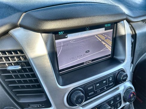 Used 2018 GMC Yukon SLT w/ Premium Edition image 28