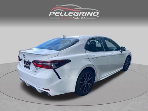 Used 2023 Toyota Camry SE FWD image 7