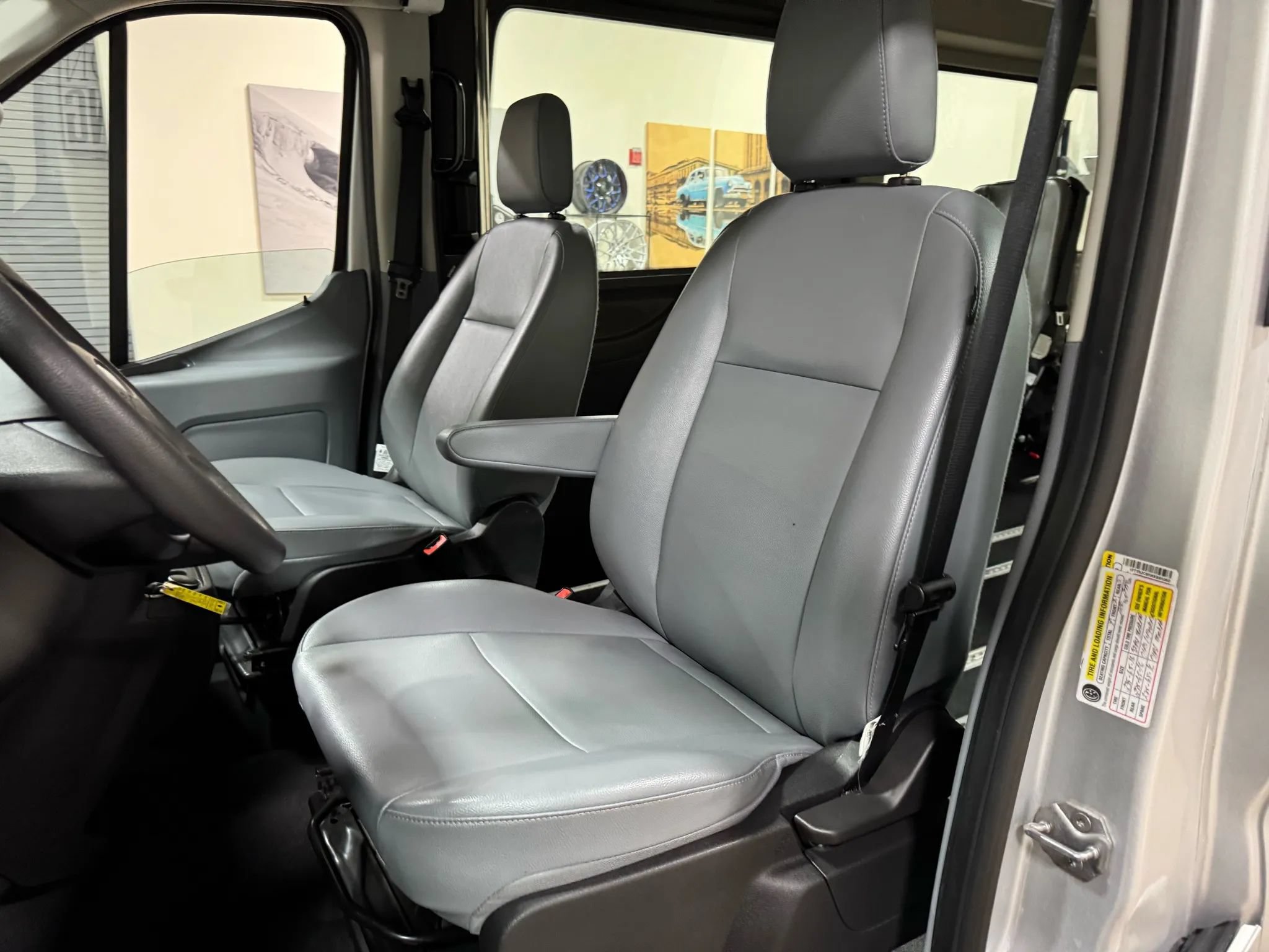 Used 2019 Ford Transit 250 148 Medium Roof RWD image 34