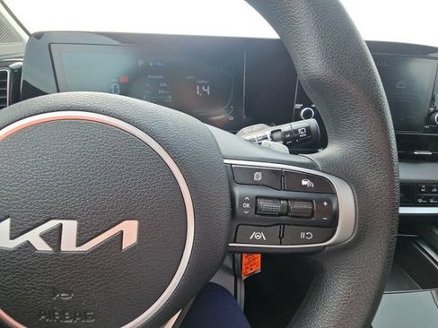 Used 2023 Kia Sportage LX AWD/4WD image 18