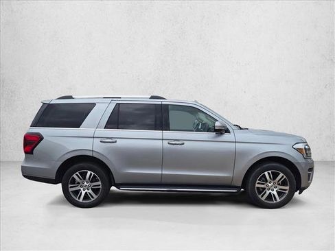 Used 2023 Ford Expedition Limited RWD image 4
