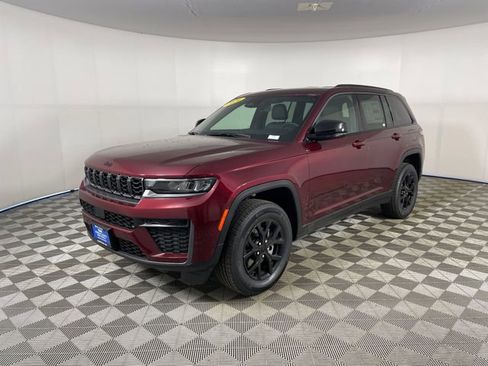 New 2026 Jeep Grand Cherokee Altitude AWD/4WD image 1