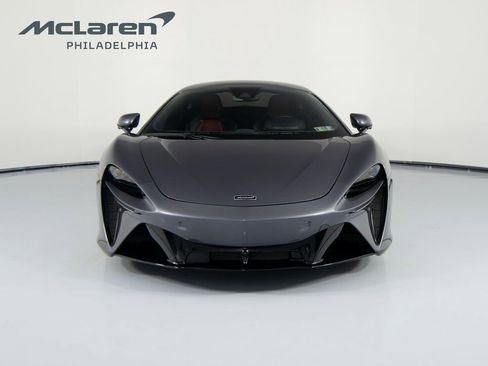 Used 2023 McLaren Artura image 2