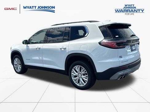 Used 2026 GMC Acadia Elevation w/ Elevation Premium Package FWD image 3
