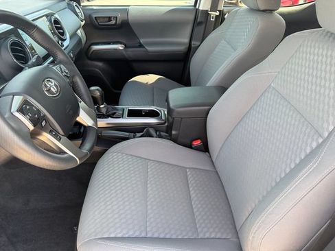 Used 2023 Toyota Tacoma SR5 RWD image 12
