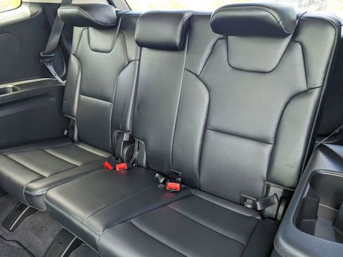 Used 2025 Kia Telluride S image 21