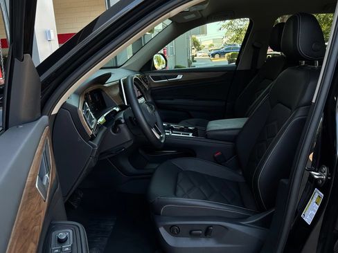 Used 2026 Volkswagen Atlas SE FWD image 10