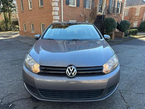 Used 2011 Volkswagen Golf 4-Door image 4