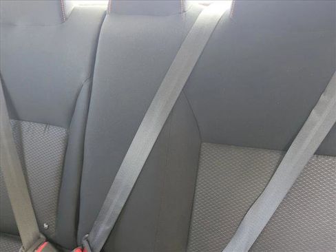 Used 2022 Nissan Versa SR image 14