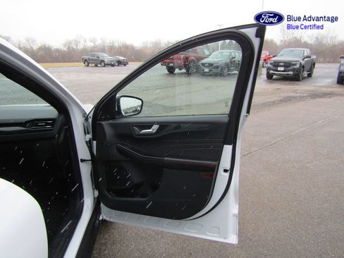Used 2023 Ford Escape ST-Line Select w/ Tech Pack #2 AWD/4WD image 40