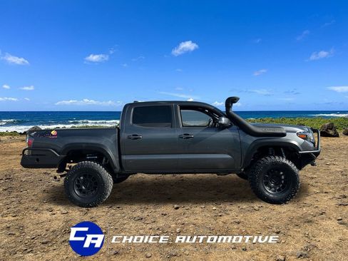 Used 2019 Toyota Tacoma TRD Off-Road image 8
