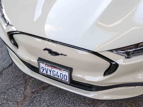 Used 2025 Ford Mustang Mach-E Premium image 8