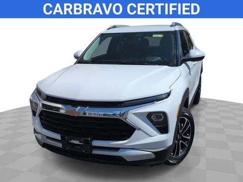 Used 2025 Chevrolet TrailBlazer LT w/ Convenience Package AWD/4WD image 1