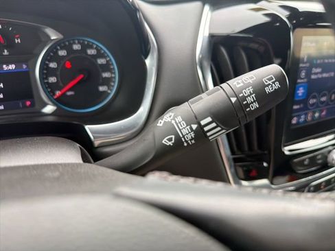 Used 2023 Chevrolet Traverse LT image 46