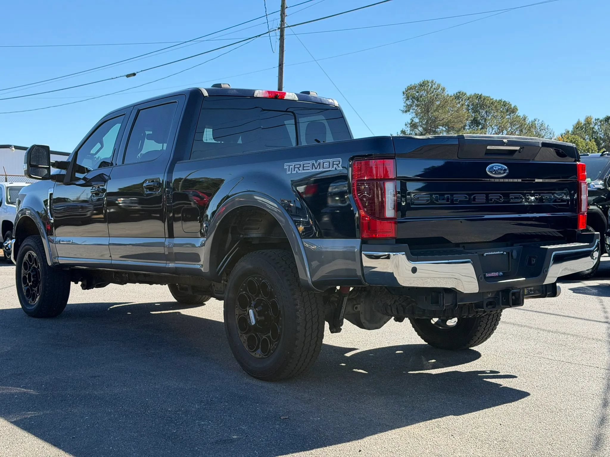 Used 2021 Ford F250 Lariat w/ Tremor Off-Road Package AWD/4WD image 7